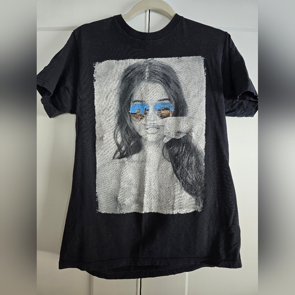 Bowery Tops - Bowery Black Graphic T-Shirt with Reflective Sunglasses Design